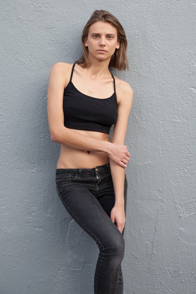 Female model photo shoot of Ana Doroshka