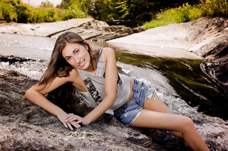 Female model photo shoot of Samantha Lister