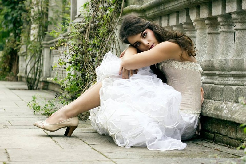 Female model photo shoot of Natasha Bayley MUA in Hampstead Heath, London