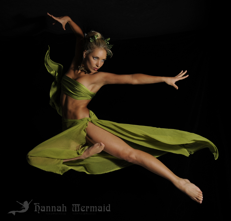 Female model photo shoot of Hannah Mermaid