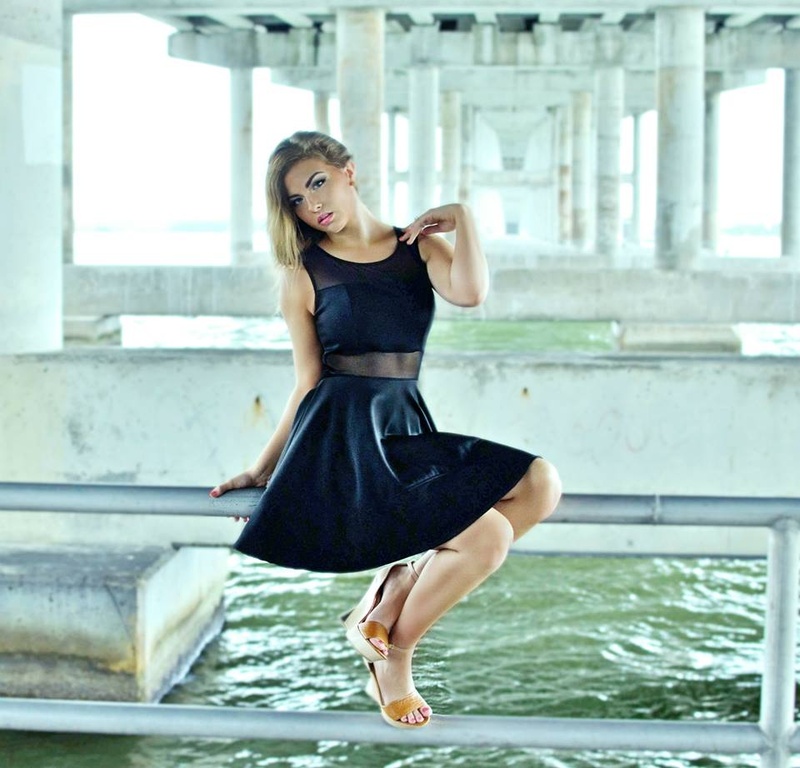 Female model photo shoot of xxSummer Carrington in Miami FL