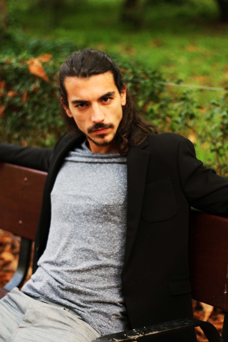 Male model photo shoot of JonathanDFakinos in Madrid