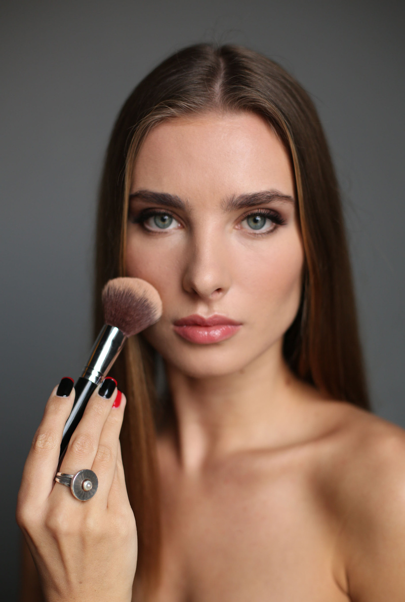 Female model photo shoot of Nikoleta Makeup