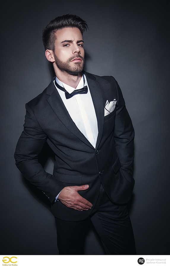 Male model photo shoot of Florian Bornschier