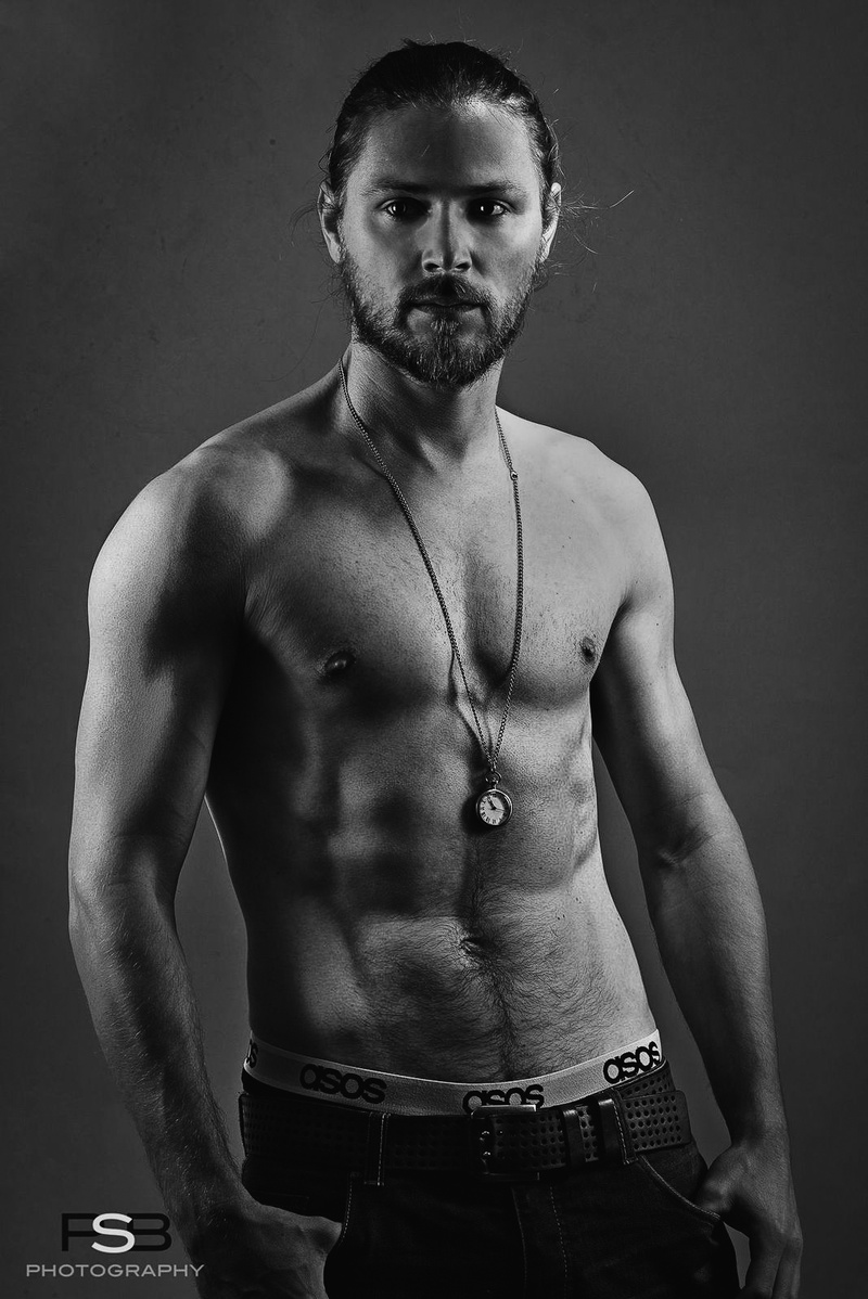 Male model photo shoot of Stefan9