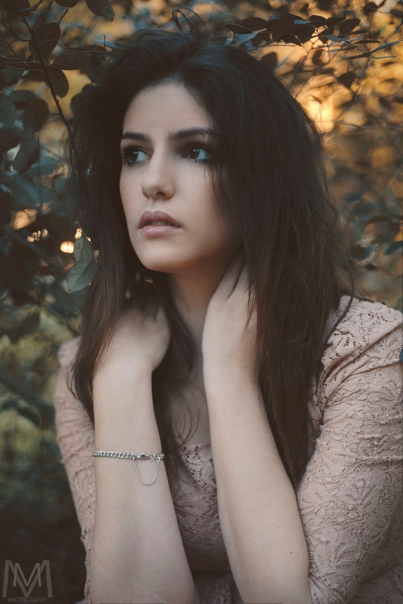 Female model photo shoot of Ashley Udall