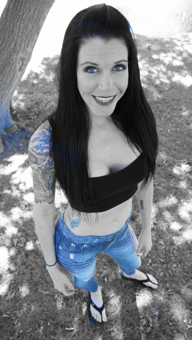 Female model photo shoot of Tattooed_fitgirl
