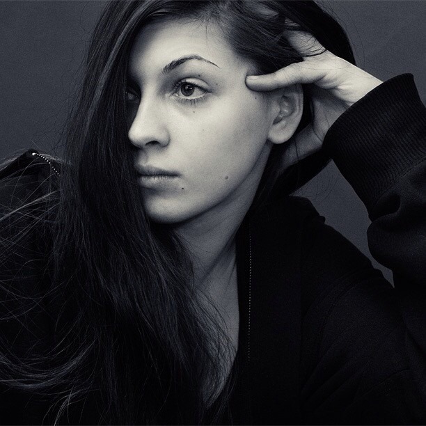 Female model photo shoot of Mariana Plick