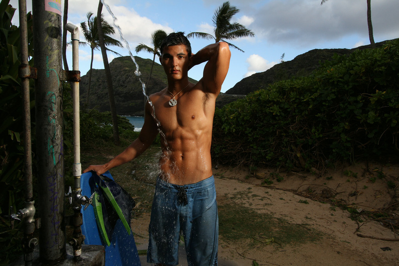 Male model photo shoot of mauisponge in Makapuʻu