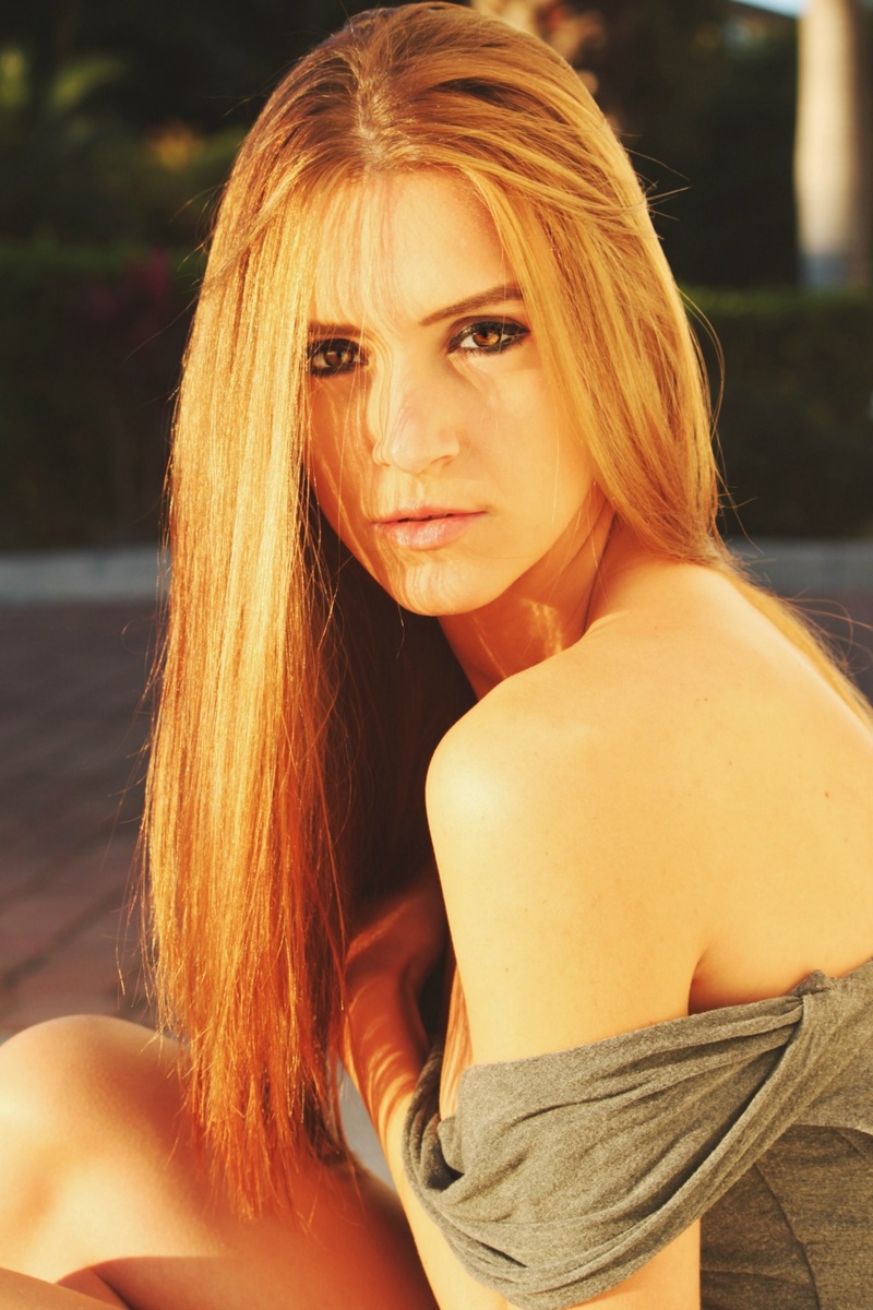 Female model photo shoot of Monika Simic