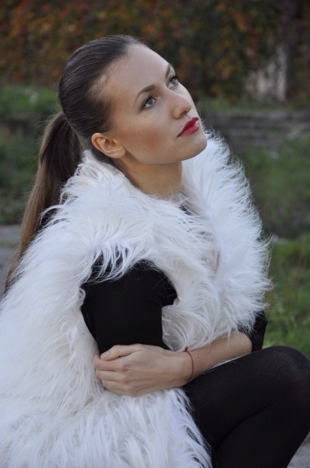Female model photo shoot of Lyubaorl 