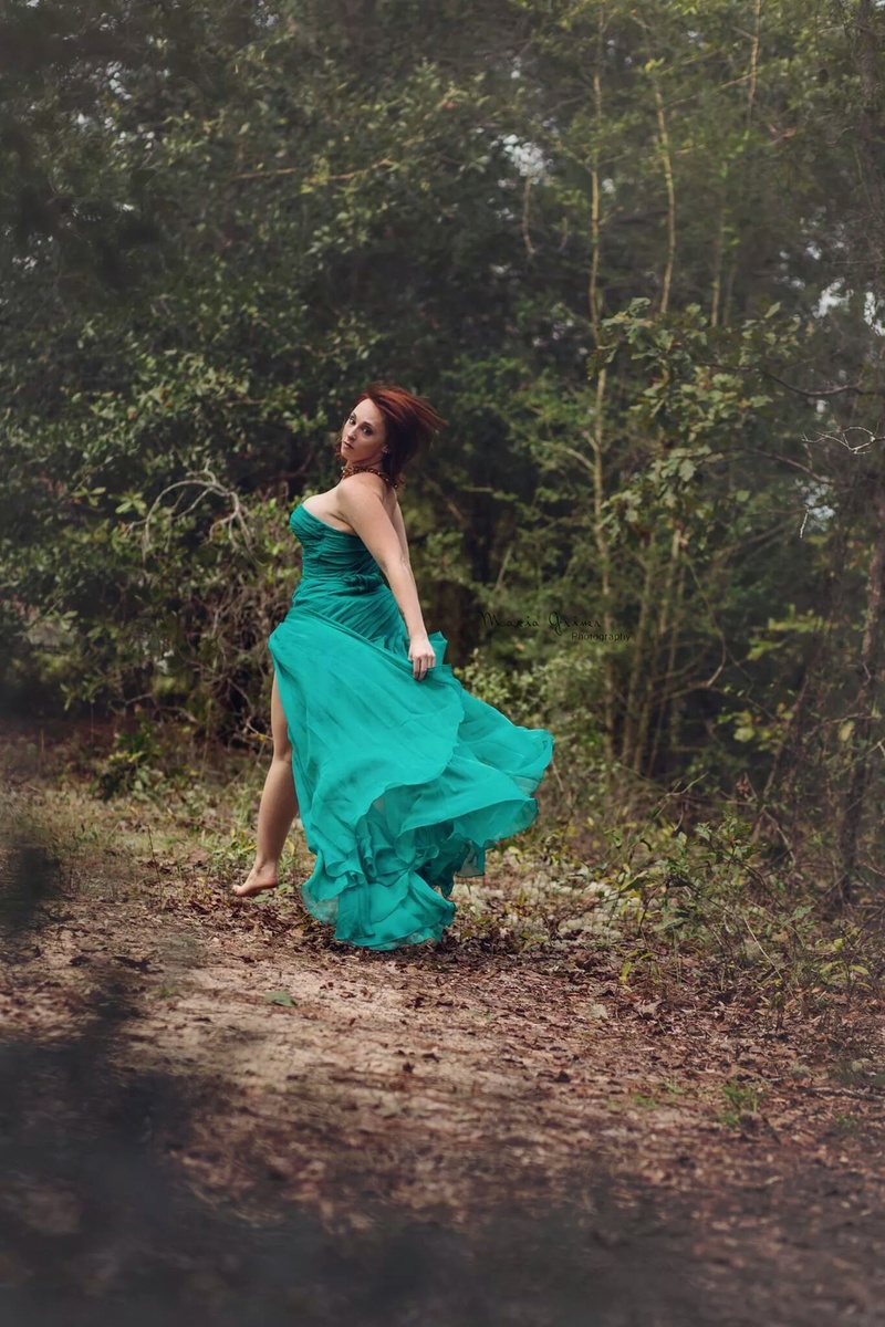 Female model photo shoot of kaylaannistasia in Florida