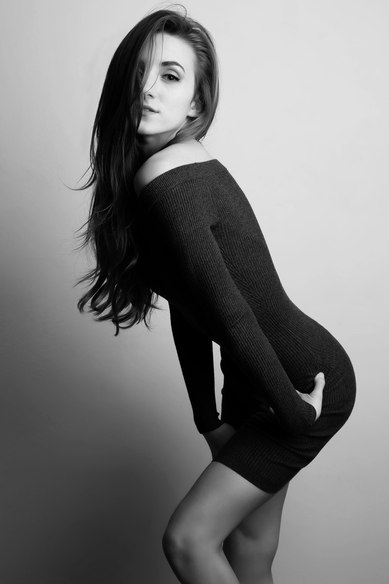 Female model photo shoot of HeatherLindsayScotland by BeautyHeadshots