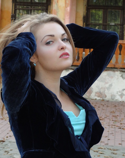 Female model photo shoot of ilona barcelona
