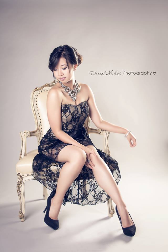 Female model photo shoot of Esther Lam
