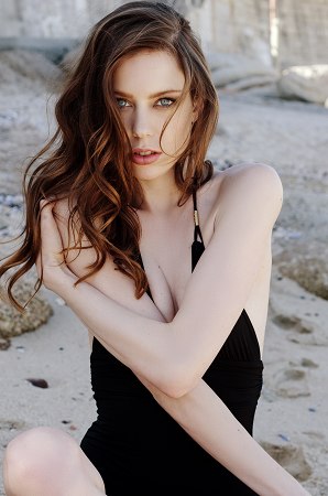 Female model photo shoot of Lara Berge