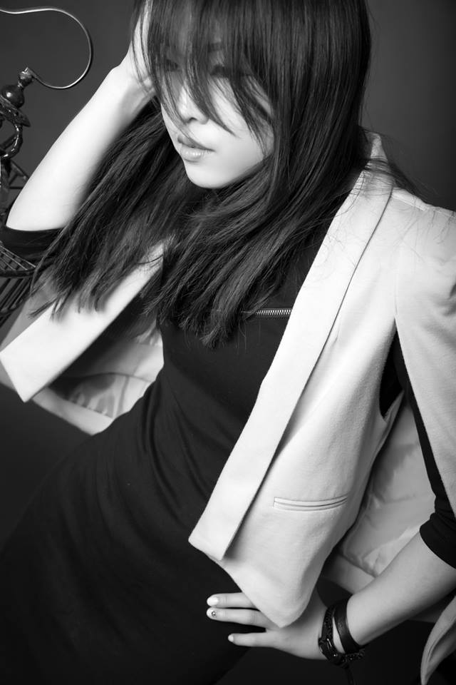 Female model photo shoot of Ren jy