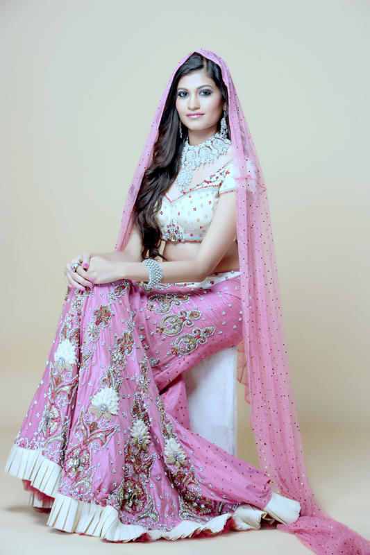 Female model photo shoot of chitrajain