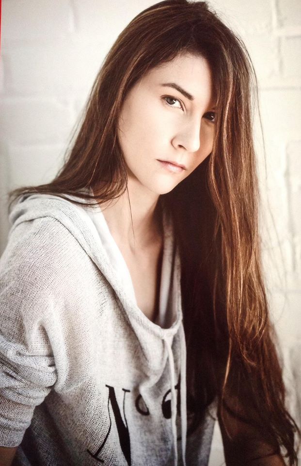 Female model photo shoot of JenniferEmsley