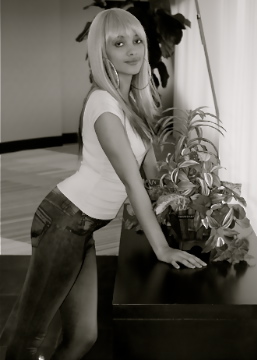Female model photo shoot of Carmen Candy69