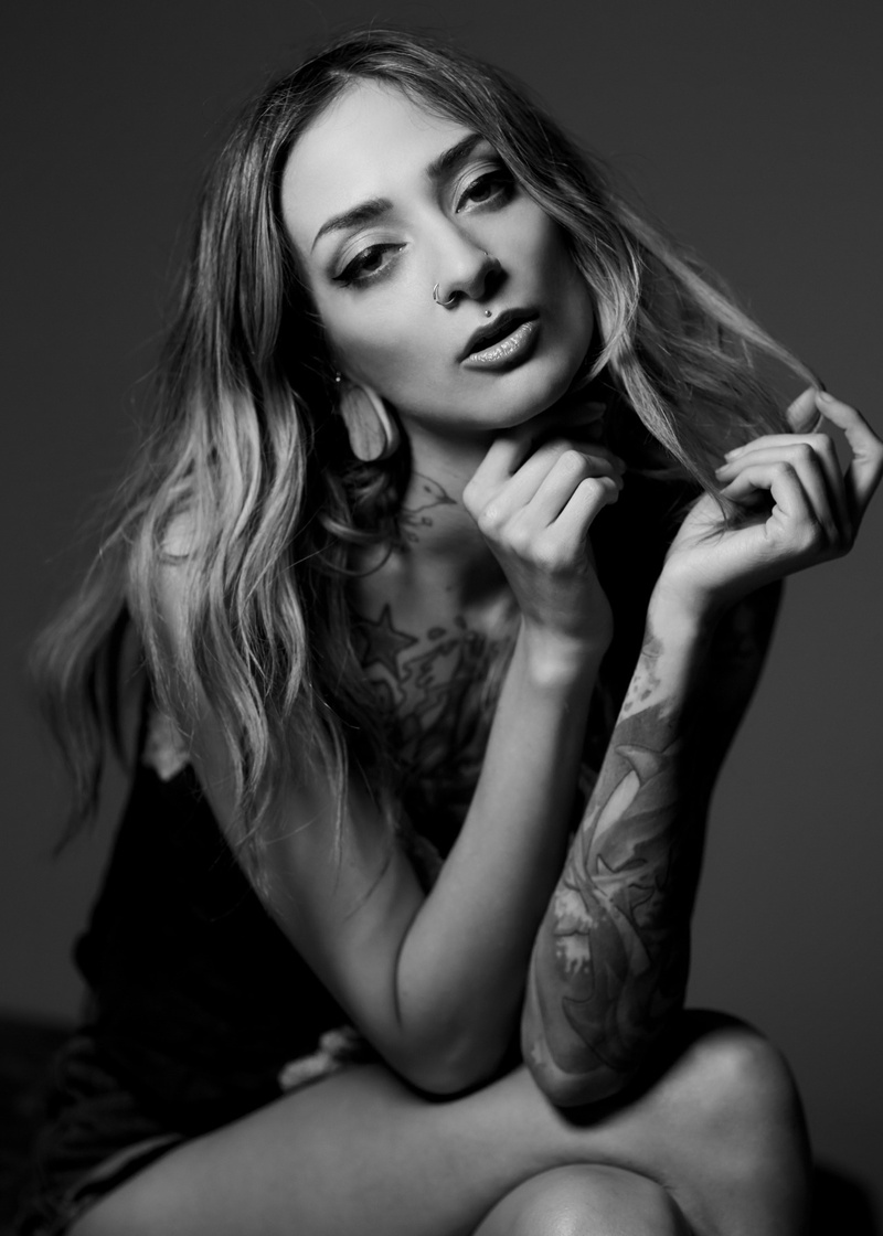 Female model photo shoot of Theresa Manchester