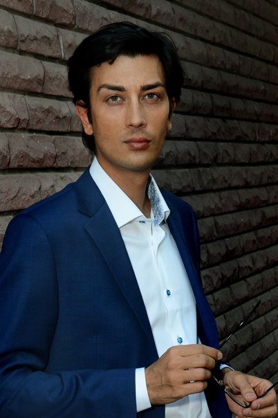 Male model photo shoot of Ddmitry