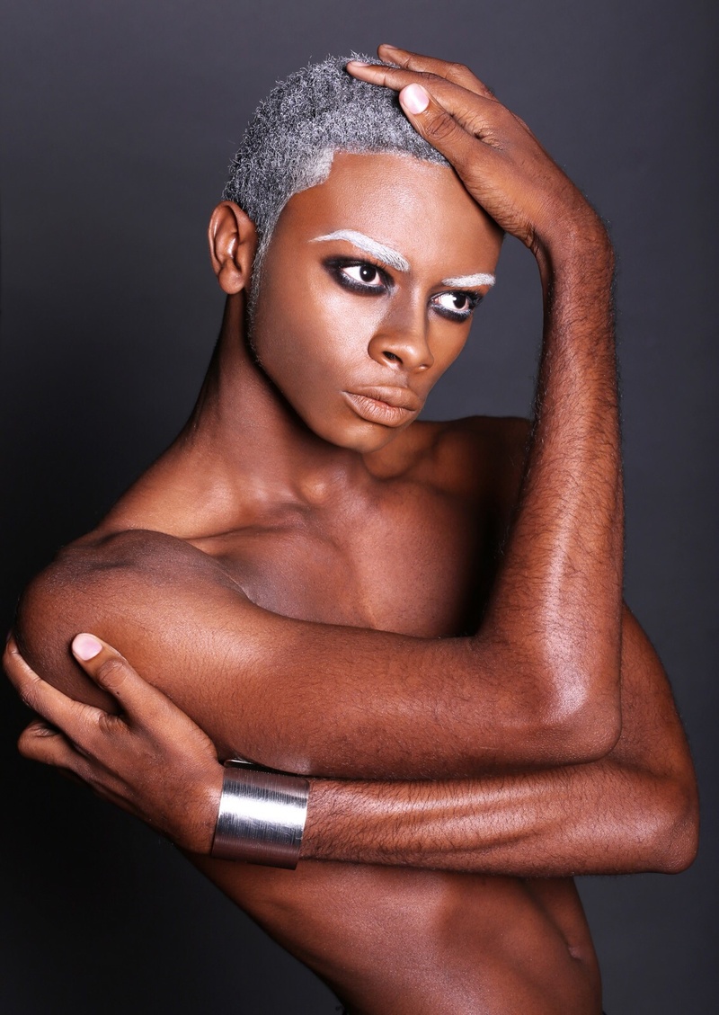 Male model photo shoot of Erick Valore