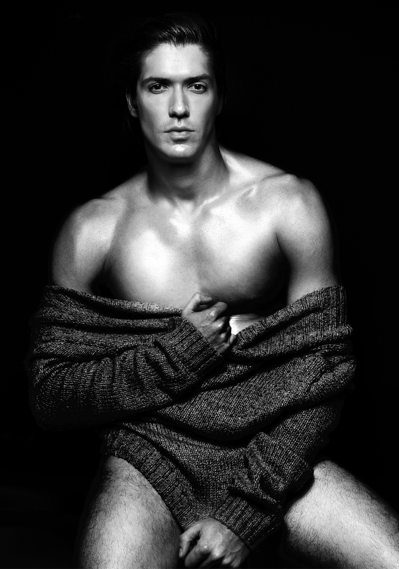 Male model photo shoot of Simon Tuit by SabooBen in London