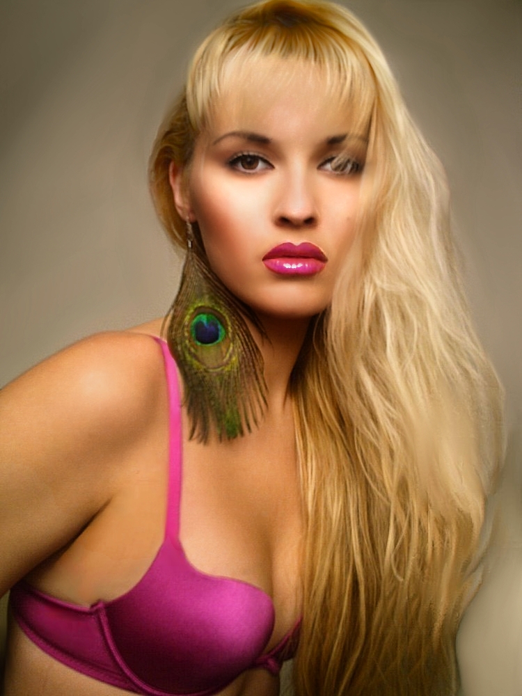 Female model photo shoot of Sofia Tereshchenko