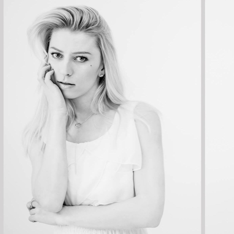 Female model photo shoot of Alexandra Wolniewicz
