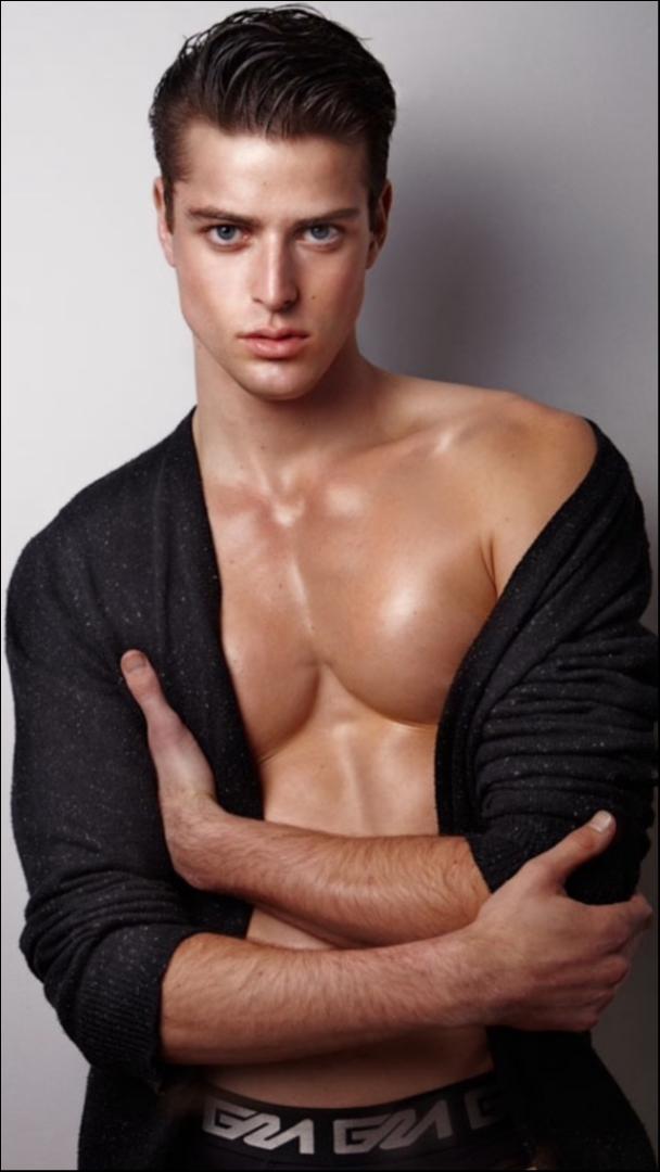 Male model photo shoot of Skyler Bothun