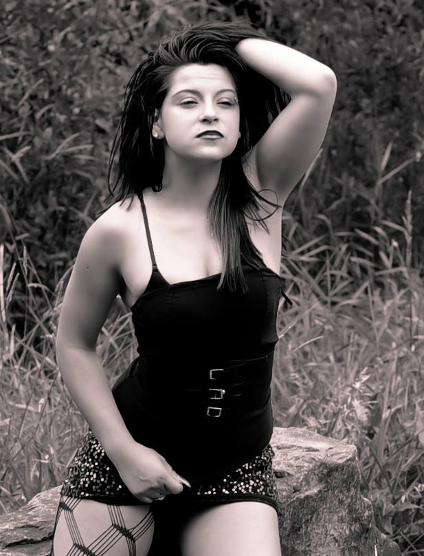 Female model photo shoot of Cholosa