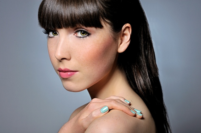 Female model photo shoot of Bolanle Makeuppro