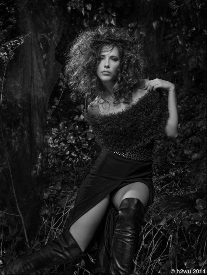 Female model photo shoot of Elizabeth Canevaro