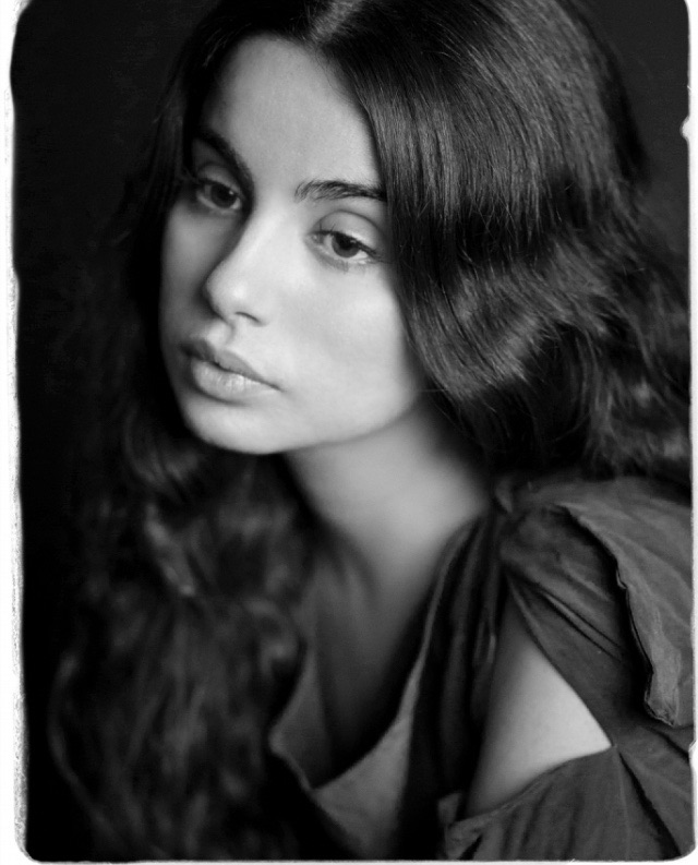 Female model photo shoot of Hannah yasmin by Alegoria