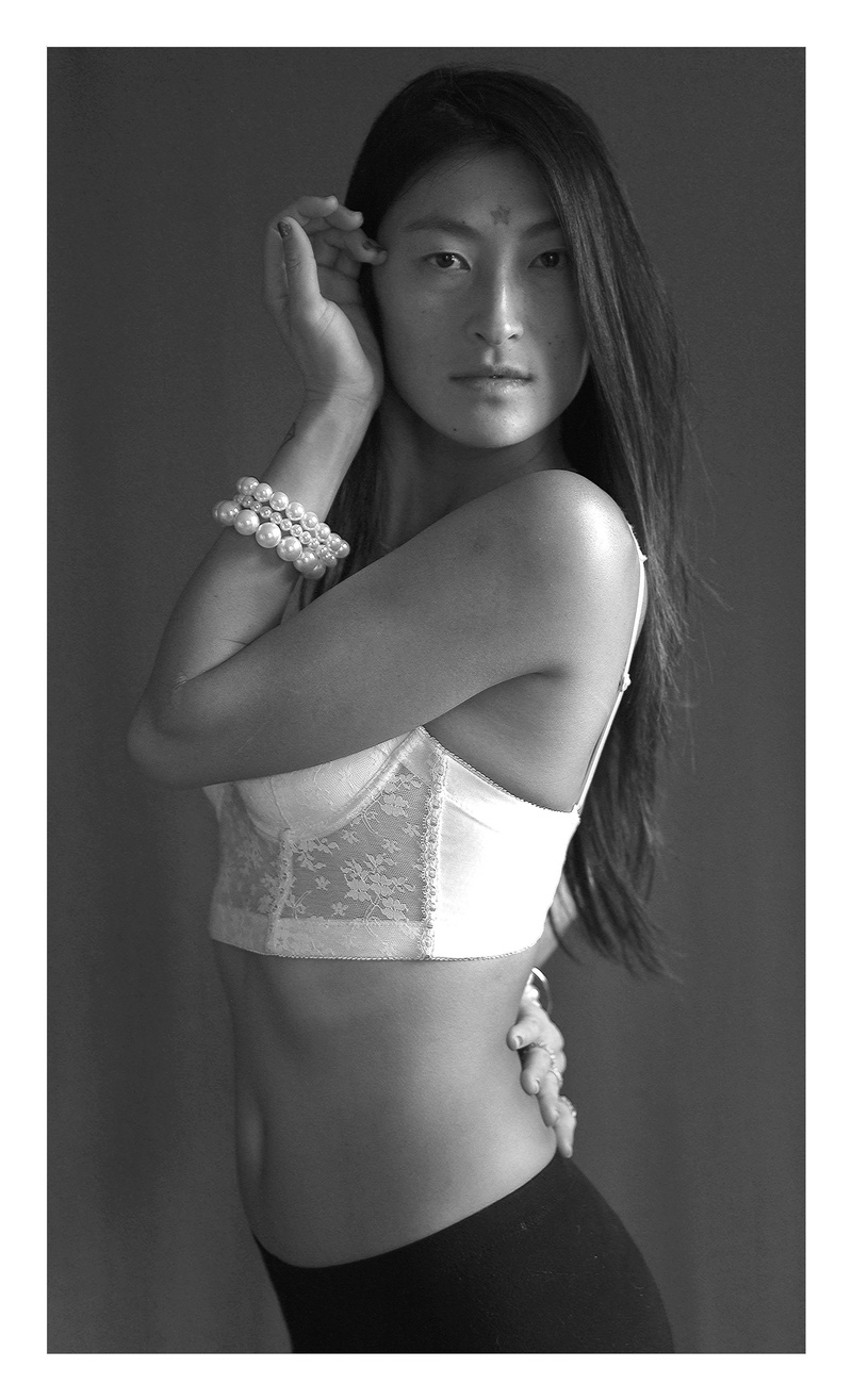 Female model photo shoot of Angel Starlove in Cincinnati, Ohio