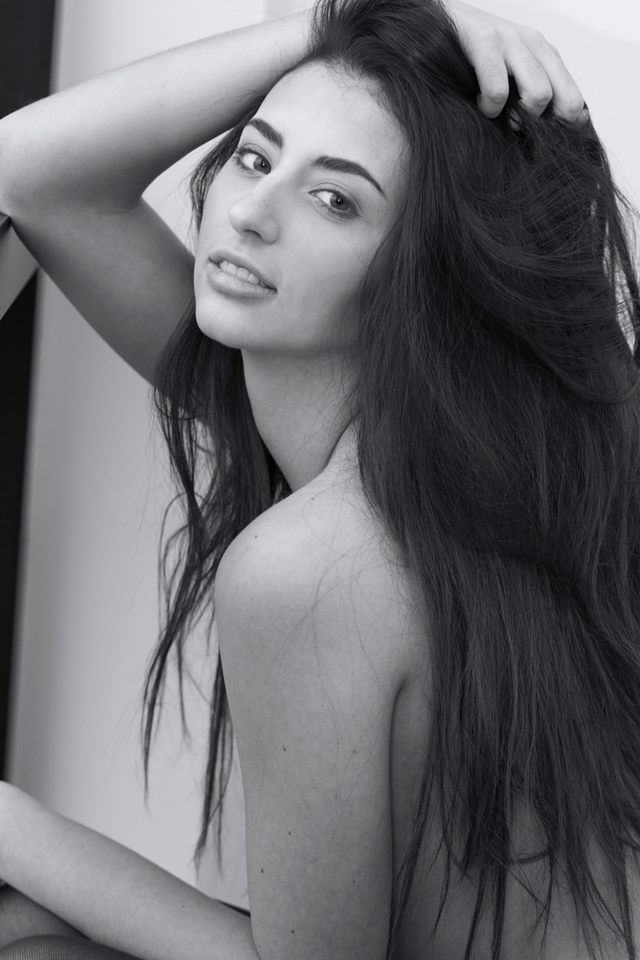 Female model photo shoot of Alexandria L Berry