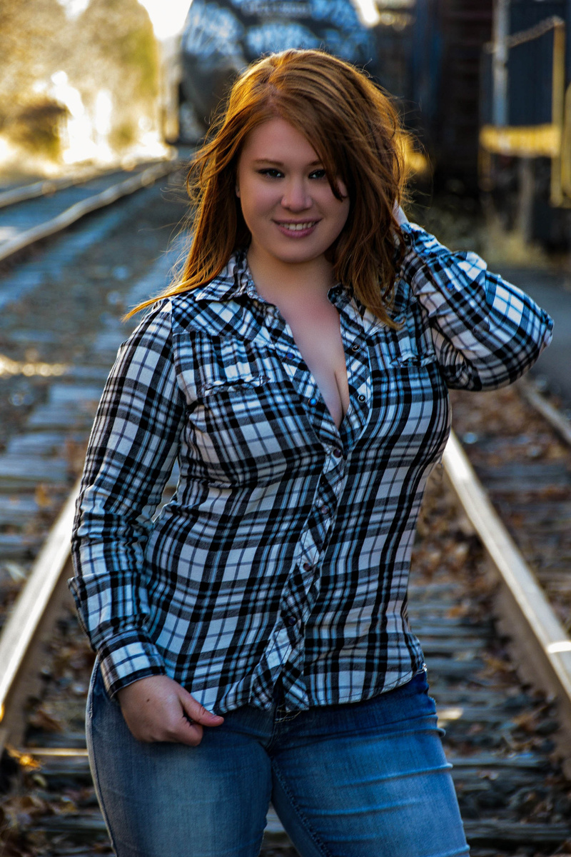 Female model photo shoot of Laur Michelle in Quakertown, PA