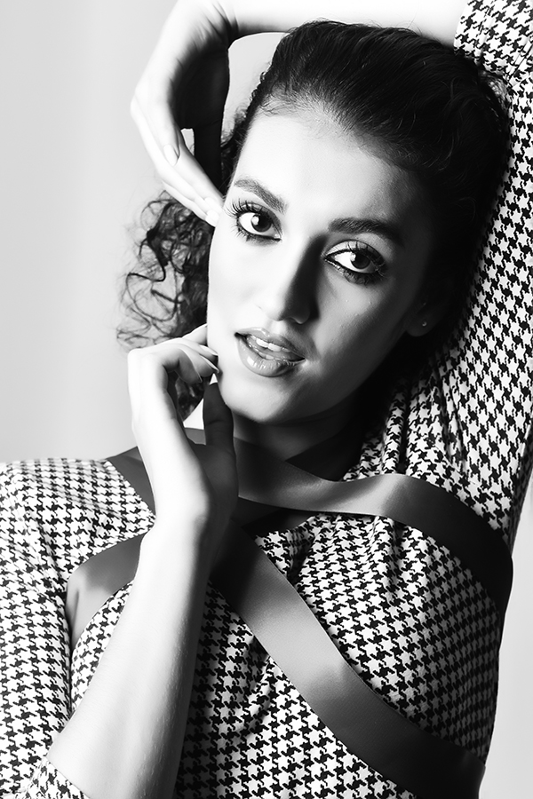 Female model photo shoot of Aisha Nabi