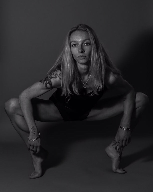 Female model photo shoot of margot in New York