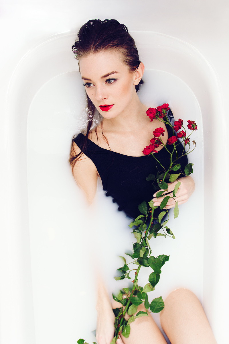 Female model photo shoot of EmmyLindgren by Patrik Rio Monka