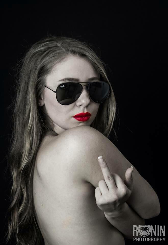 Female model photo shoot of Marit van Prooijen