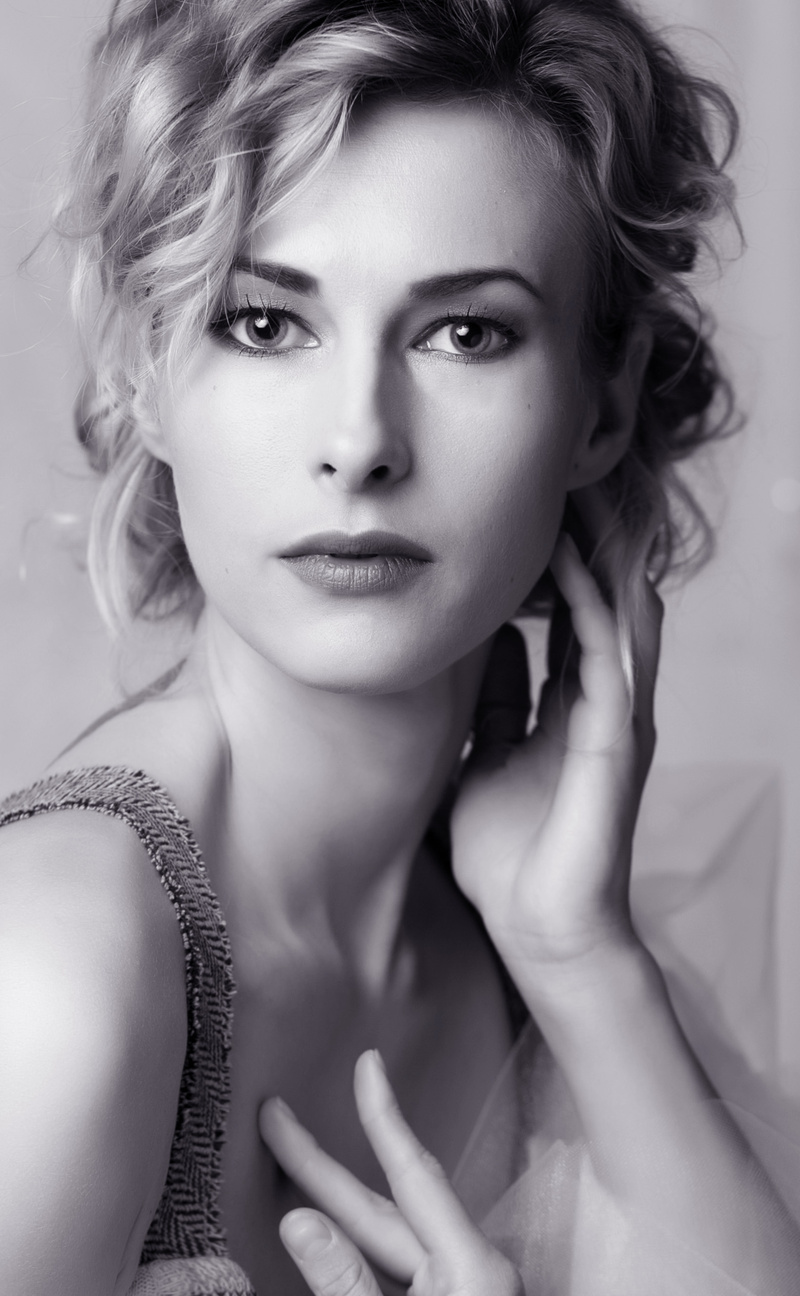 Female model photo shoot of Anastasia Kovgan