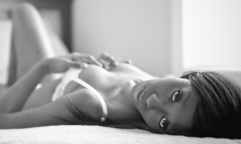 Female model photo shoot of Keesha Scott