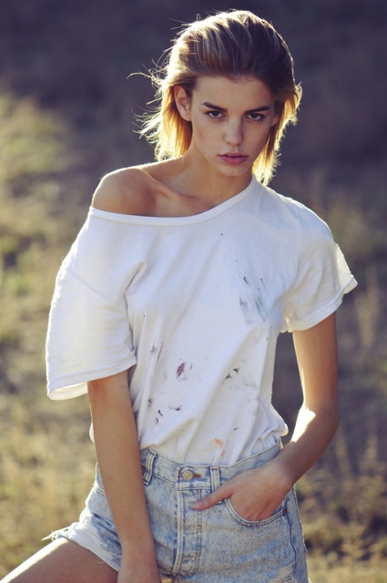 Female model photo shoot of Perla Maarek 