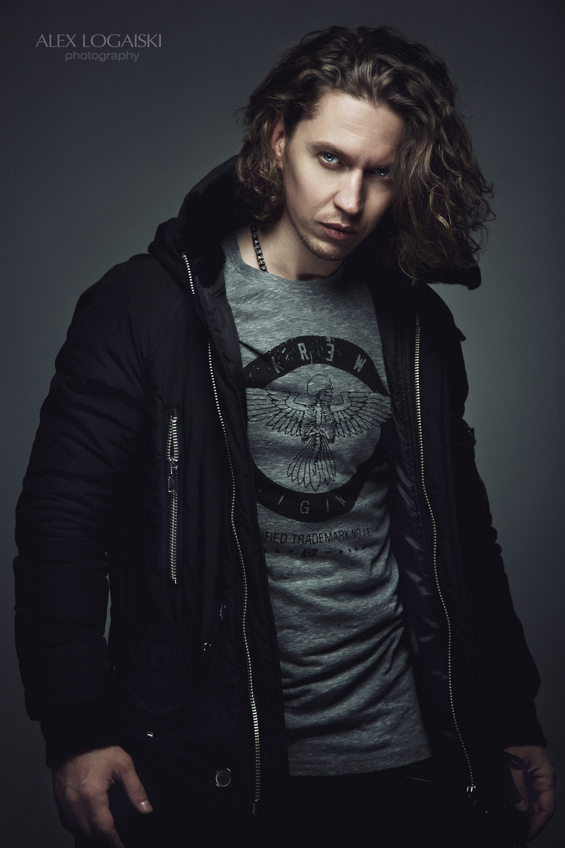 Male model photo shoot of Alex Logaiski