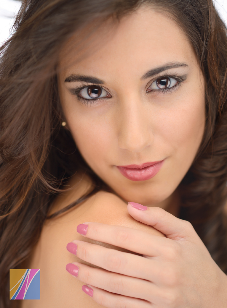 Female model photo shoot of Hana Florez Guimoye by Angel Navarro