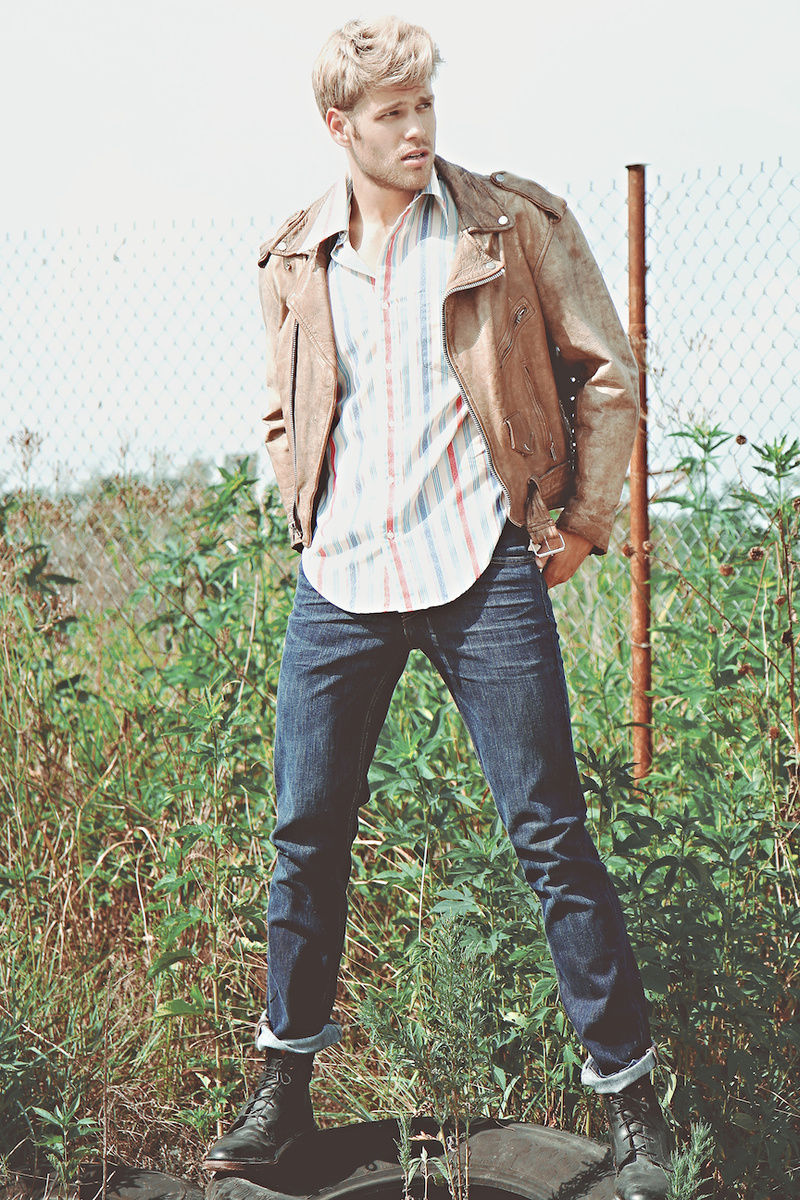 Male model photo shoot of JasonStorm in Texas