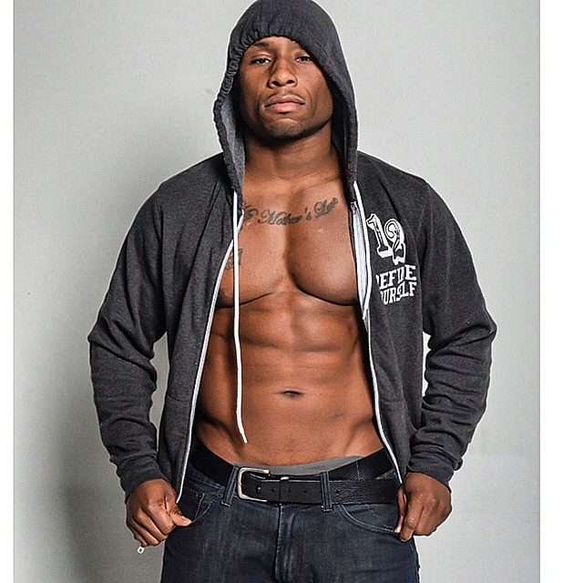 Male model photo shoot of Darnell L James in House of Shoots