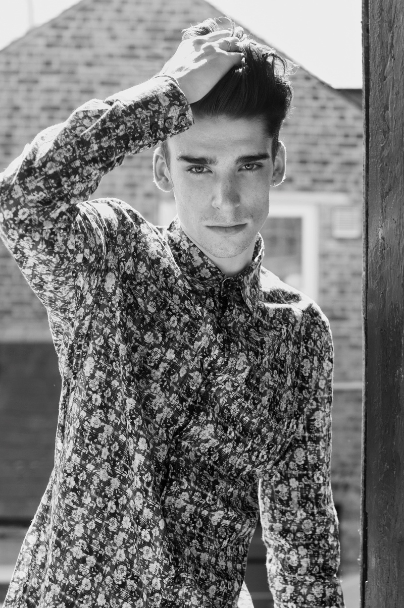 Male model photo shoot of Elliott Rogers